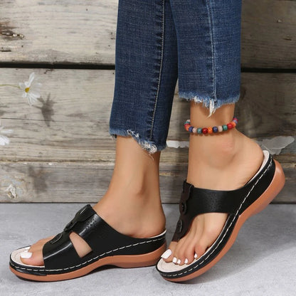 Women Casual Flat Flip Flop / Sandals